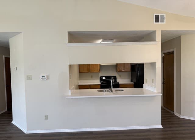 4410  Putting Grn, San Antonio, TX 78217 — photo 12