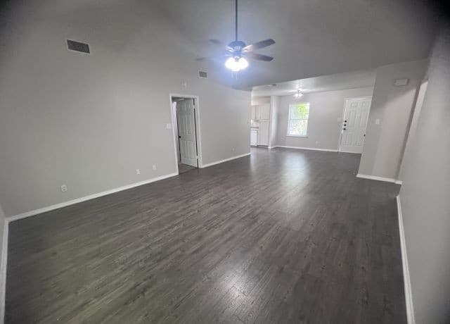 2244  Eastman Ave, New Braunfels, TX 78130 — photo 2