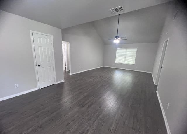2244  Eastman Ave, New Braunfels, TX 78130 — photo 3
