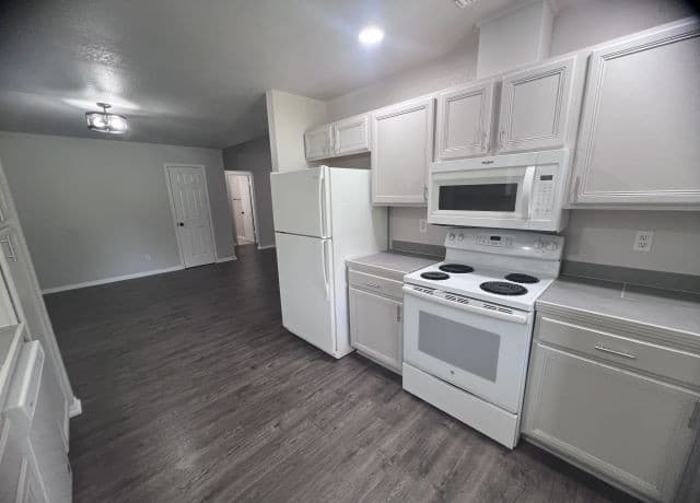 2244  Eastman Ave, New Braunfels, TX 78130 — photo 6