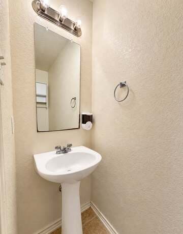 9119  Beech Grv, San Antonio, TX 78245 — photo 6