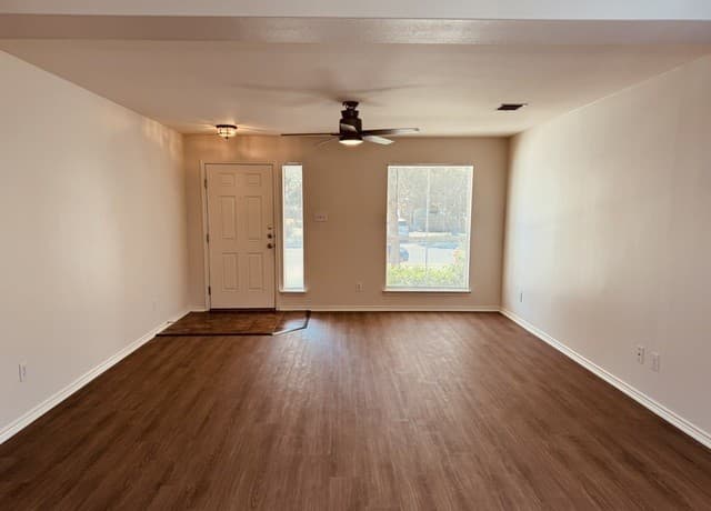 8943  Walnut Spgs, Universal City, TX 78148 — photo 3