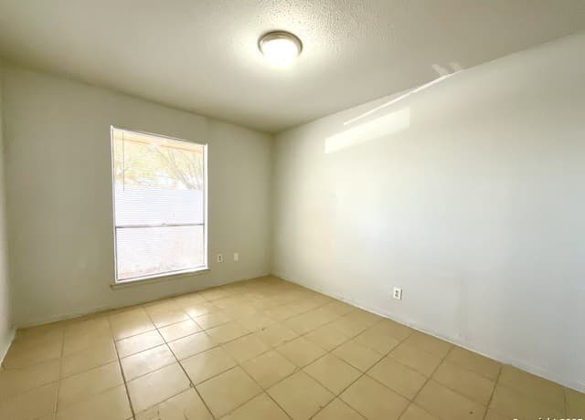 7237  Glen Bay, San Antonio, TX 78239 — photo 22