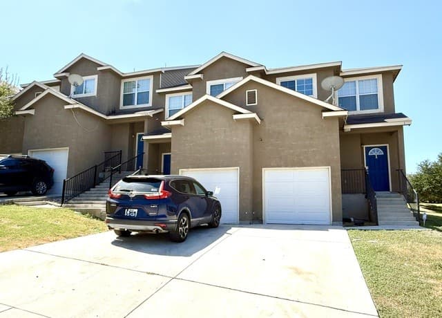 5026  Summitwood Unit 1, San Antonio, TX 78229 — photo 2