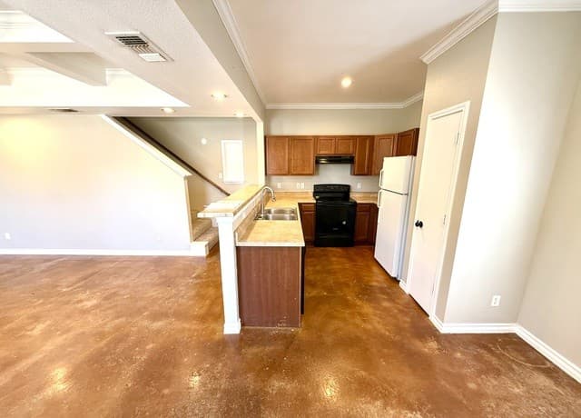 5026  Summitwood Unit 1, San Antonio, TX 78229 — photo 5
