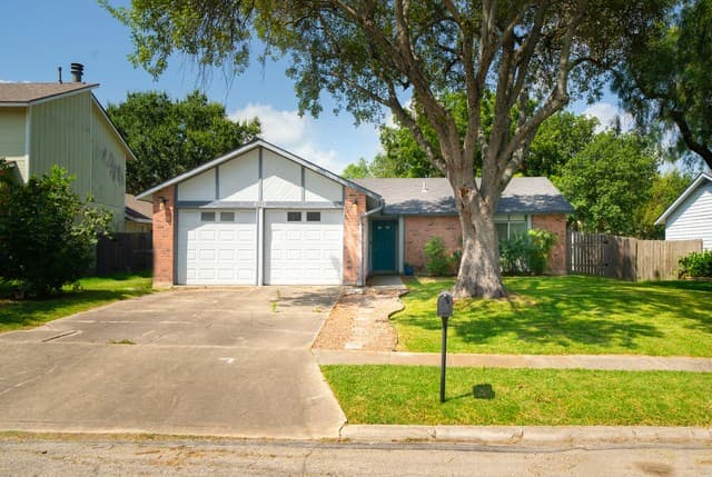 4726 Crested Grv, San Antonio, TX 78217
