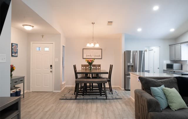 4726  Crested Grv, San Antonio, TX 78217 — photo 10