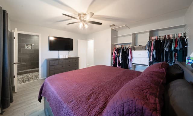 4726  Crested Grv, San Antonio, TX 78217 — photo 13