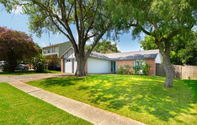 4726  Crested Grv, San Antonio, TX 78217 — photo 22
