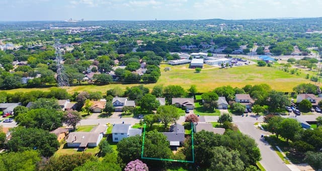 4726  Crested Grv, San Antonio, TX 78217 — photo 23