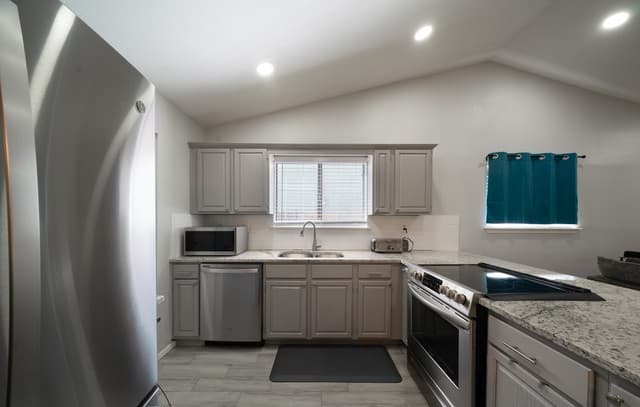 4726  Crested Grv, San Antonio, TX 78217 — photo 7
