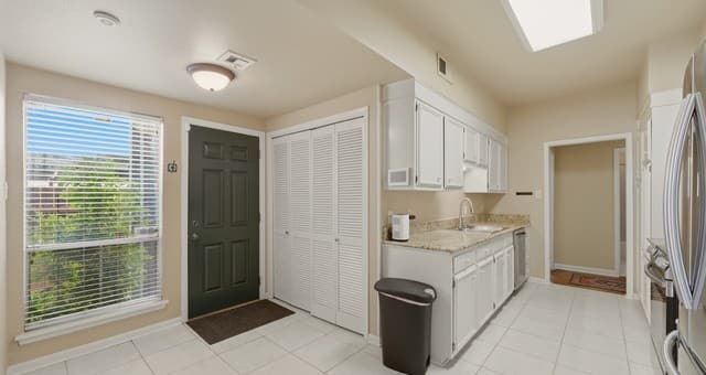 3678  Hidden Dr Unit 1002, San Antonio, TX 78217 — photo 11