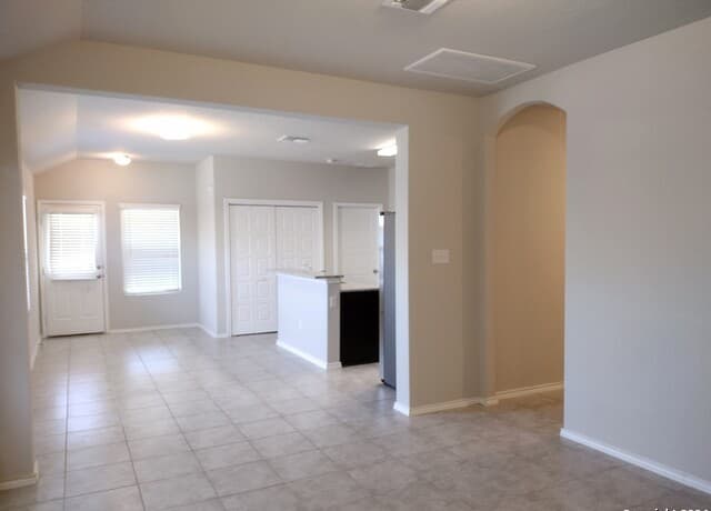2024  Cassiopeia Bnd, San Antonio, TX 78245 — photo 5