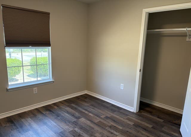1304  Avenue D, Hondo, TX 78861 — photo 11