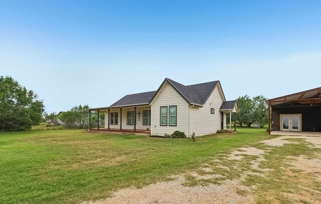 1213  County Road 1670, Moore, TX 78057 — photo 4