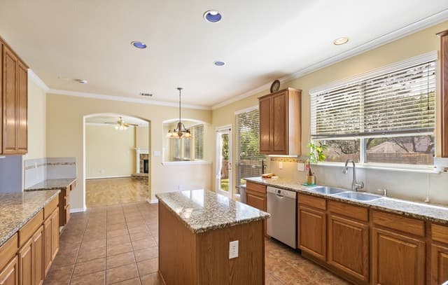 8506  Raton Way, Helotes, TX 78023 — photo 12