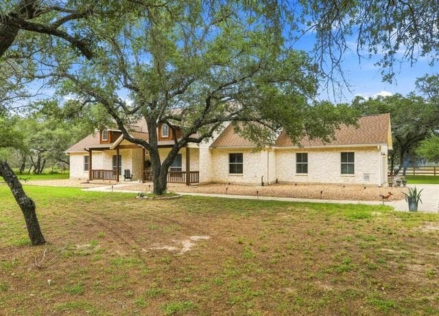 316  Governors Dr, Floresville, TX 78114 — photo 10