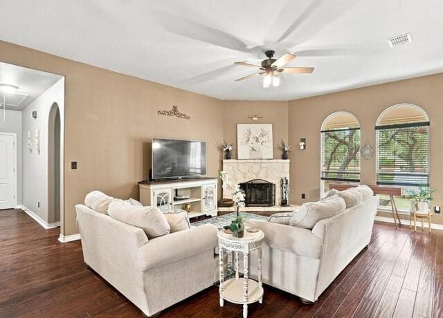 316  Governors Dr, Floresville, TX 78114 — photo 15