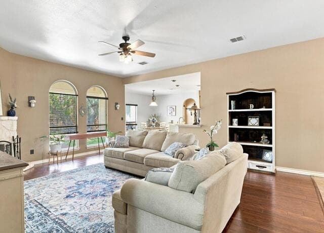 316  Governors Dr, Floresville, TX 78114 — photo 16
