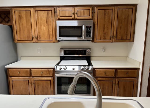 4307  Shavano Woods St, San Antonio, TX 78249 — photo 16