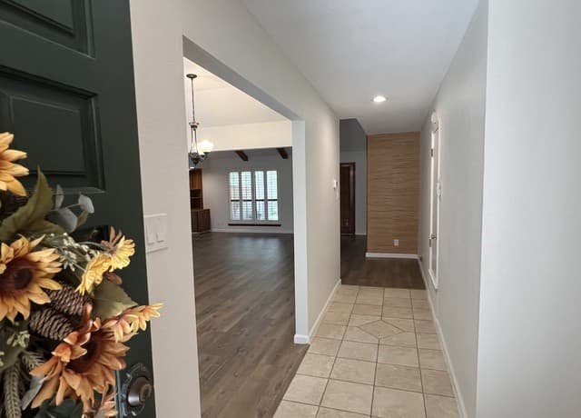 4307  Shavano Woods St, San Antonio, TX 78249 — photo 4