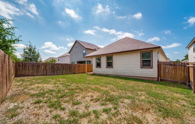 6831  Freedom Hls, San Antonio, TX 78242 — photo 23