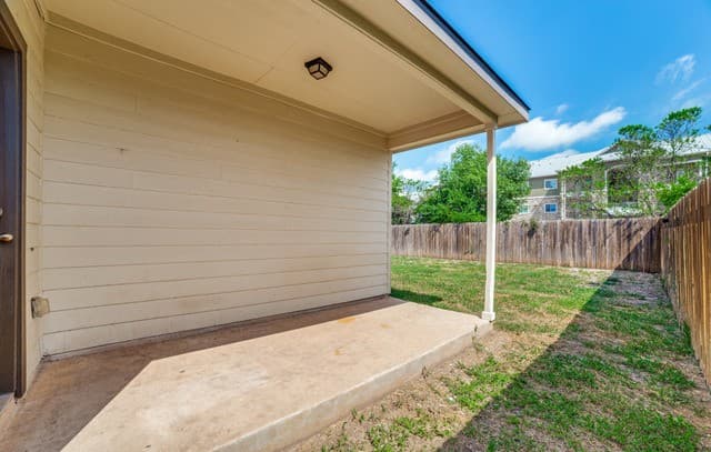 6831  Freedom Hls, San Antonio, TX 78242 — photo 24