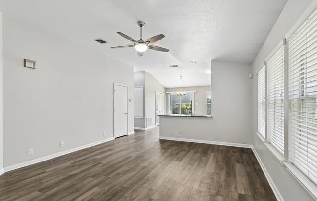 3318  Barrel Pass, San Antonio, TX 78245 — photo 5