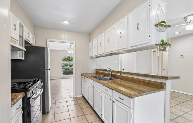 529  Willow Dr, Converse, TX 78109 — photo 19