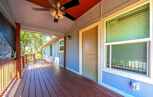 8579  Whartons Dock, Bandera, TX 78003 — photo 3
