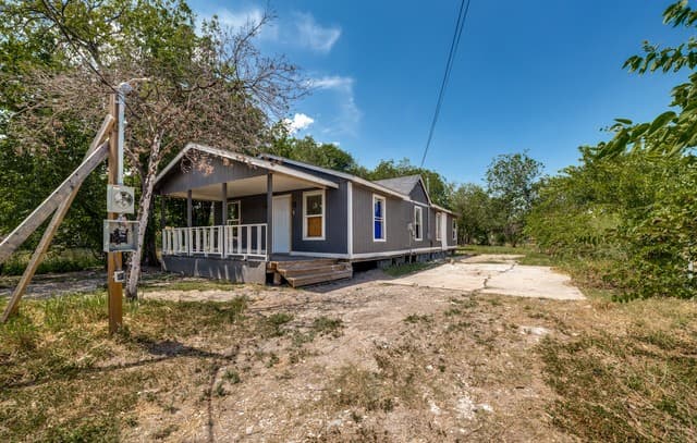 811 Mccauley Blvd