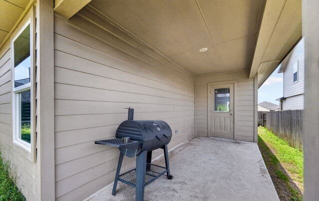 6535  Encore Oaks, San Antonio, TX 78252 — photo 14