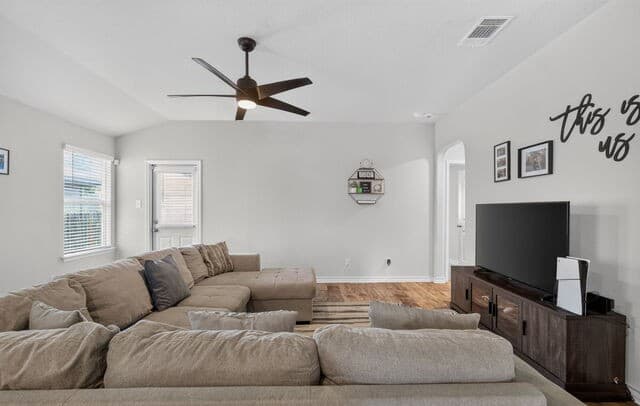 6535  Encore Oaks, San Antonio, TX 78252 — photo 7