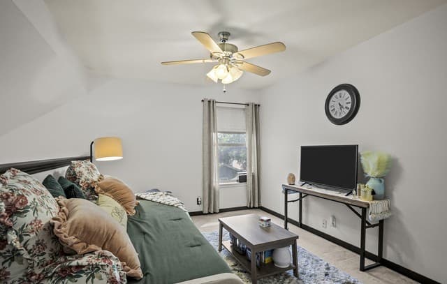 9418  Swans Crossing, San Antonio, TX 78250 — photo 17