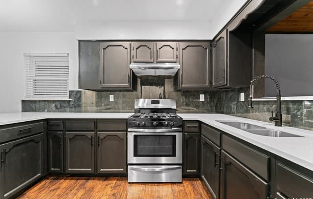 1638 W Ashby Pl, San Antonio, TX 78201 — photo 6