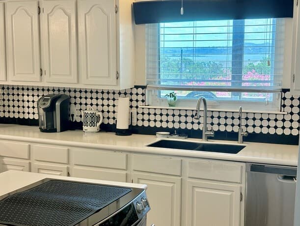 1135  Lakebreeze Dr, Canyon Lake, TX 78133 — photo 6