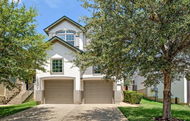21719 Andrews Gdn