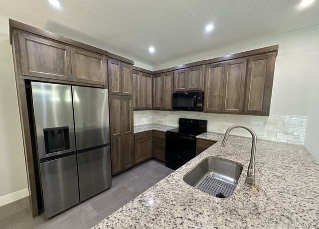 128  Magnolia Cir, Boerne, TX 78006 — photo 5