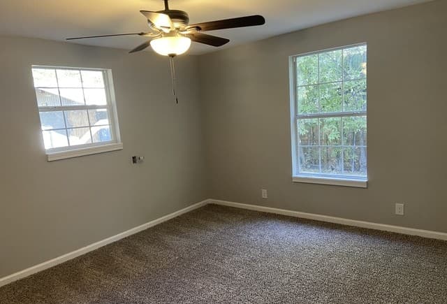 2035  Lyons St, San Antonio, TX 78207 — photo 12