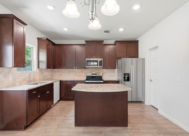 7823  Sunrise Cay, San Antonio, TX 78251 — photo 5