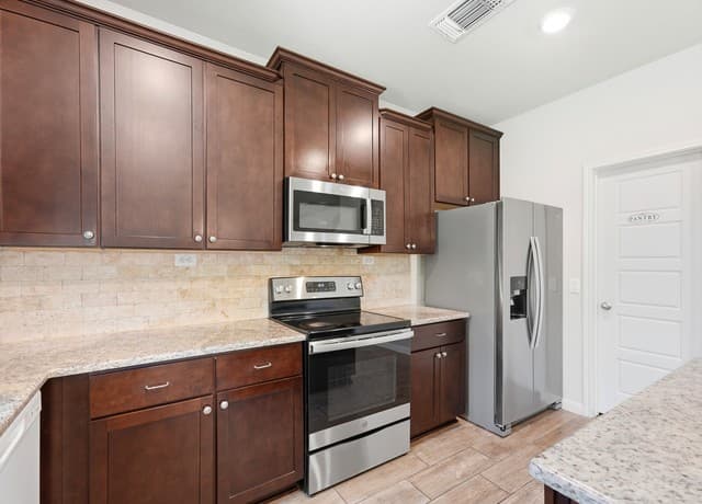 7823  Sunrise Cay, San Antonio, TX 78251 — photo 7