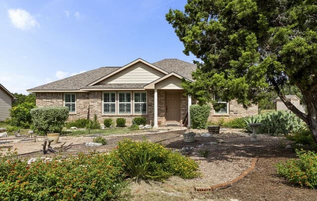 294  Mustang Pass, Bandera, TX 78003 — photo 4