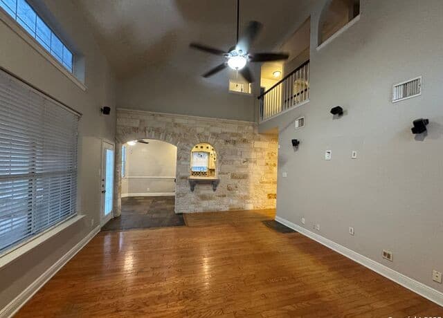 10118  Mission Crk, Converse, TX 78109 — photo 4