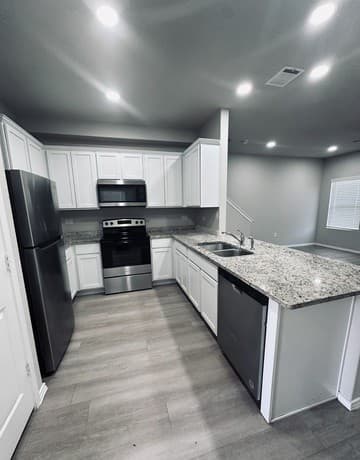 7356  Misty Ridge Dr Unit 8, Converse, TX 78109 — photo 3