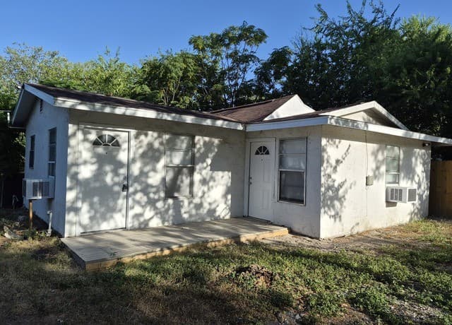 3723 W Martin St., San Antonio, TX 78207 — photo 2
