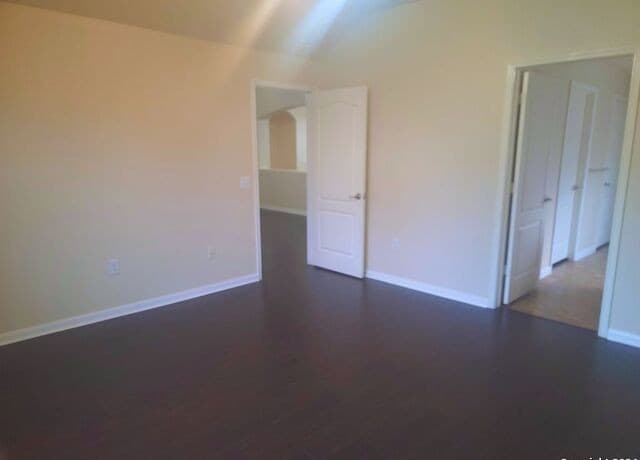 12610  Course View Dr, San Antonio, TX 78221 — photo 10