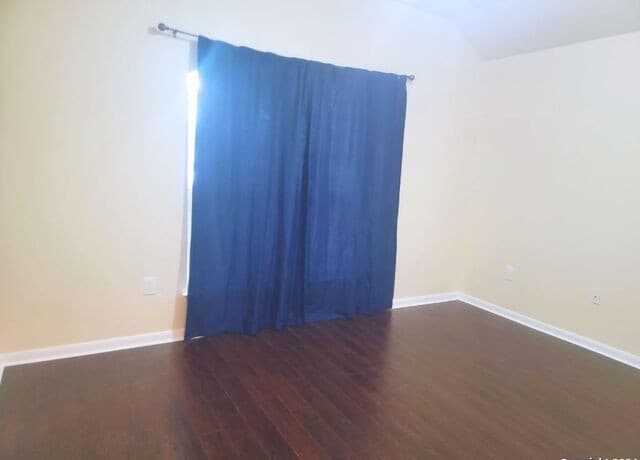 12610  Course View Dr, San Antonio, TX 78221 — photo 17
