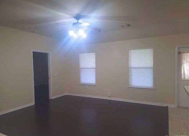 12610  Course View Dr, San Antonio, TX 78221 — photo 6