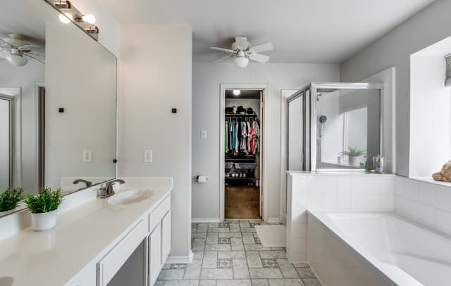 1017  Silvertree, Schertz, TX 78154 — photo 16