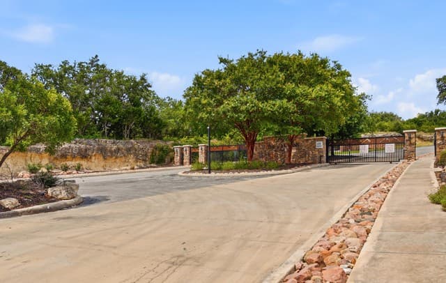 23045  Juliette Rdg, San Antonio, TX 78255 — photo 3